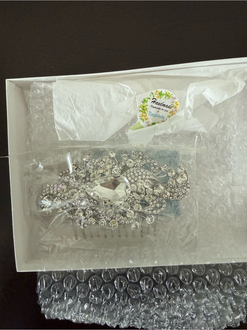 New in box handmade Elegant Silver Crystal Hair Comb - Picture 3 of 3